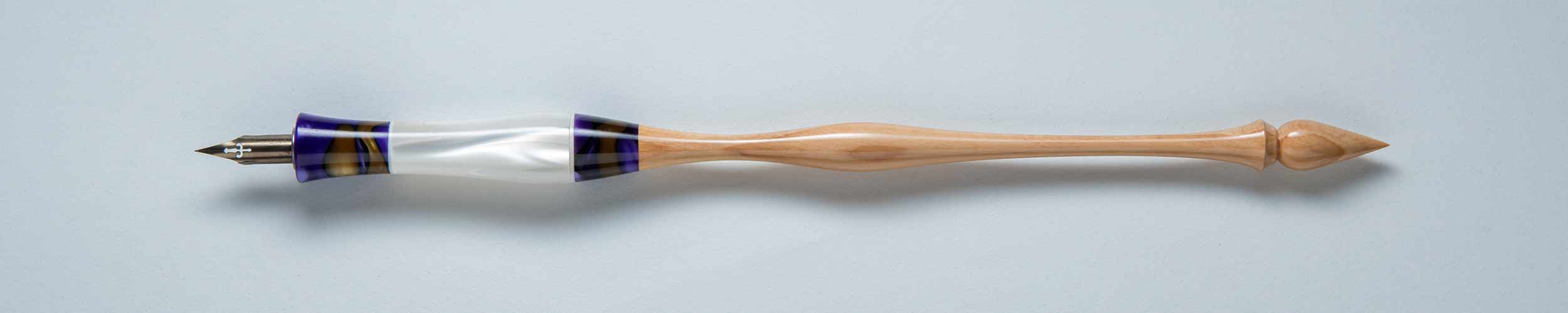 Oblique Pen Holder Image Oblique Pen Holder Image