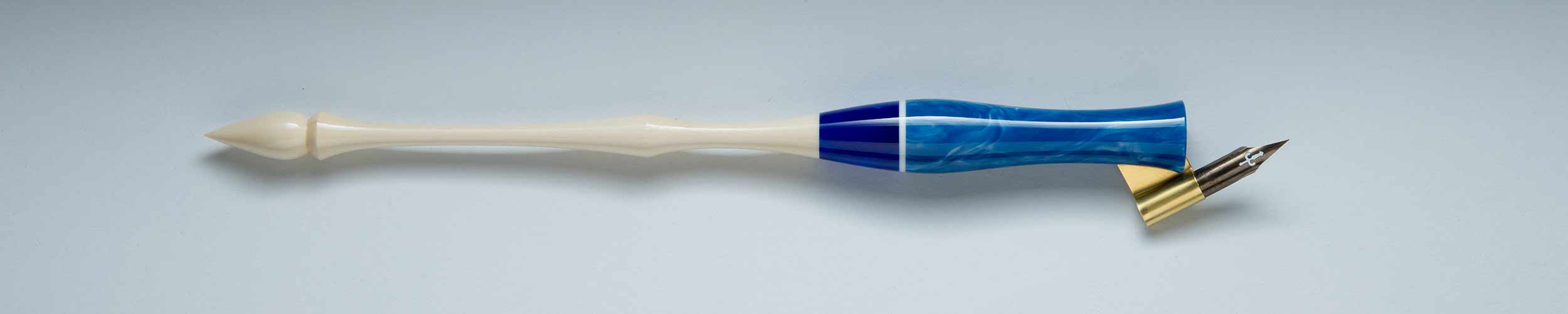 Oblique Pen Holder Image Oblique Pen Holder Image