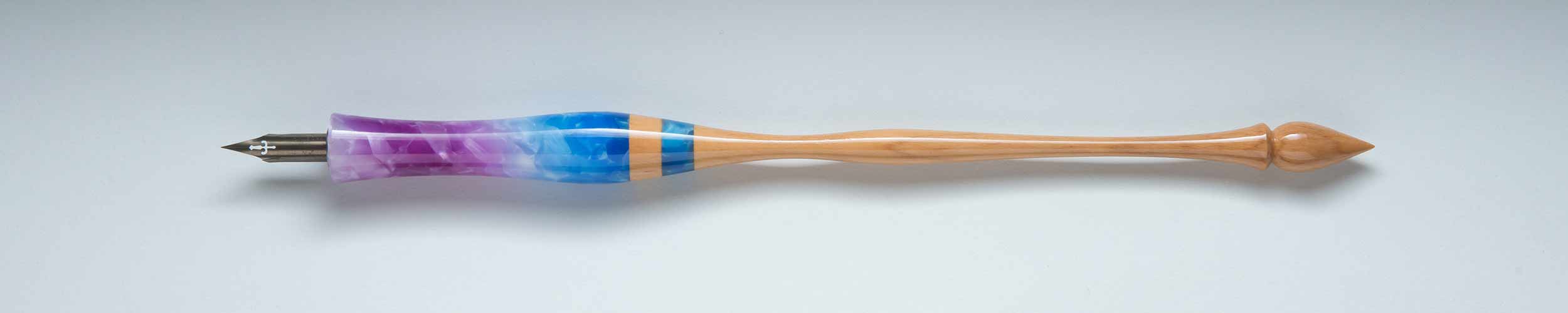 Oblique Pen Holder Image Oblique Pen Holder Image