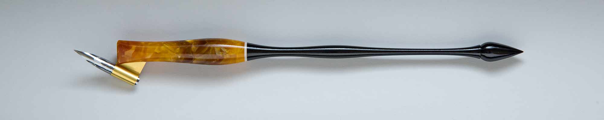 Oblique Pen Holder Image Oblique Pen Holder Image