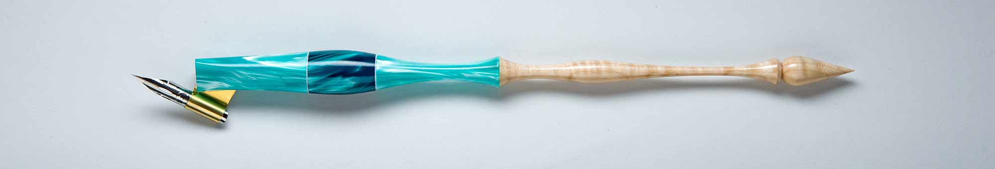 Oblique Pen Holder Image Oblique Pen Holder Image