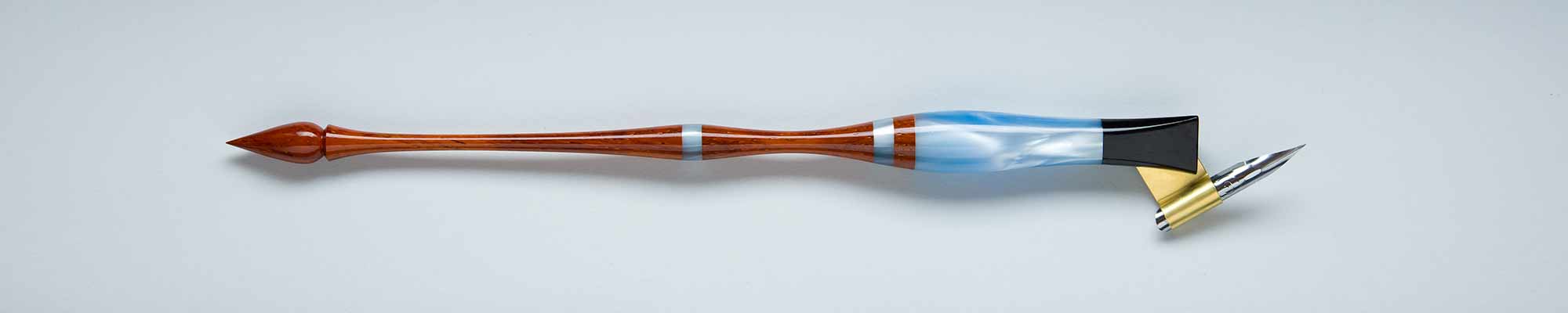 Oblique Pen Holder Image Oblique Pen Holder Image