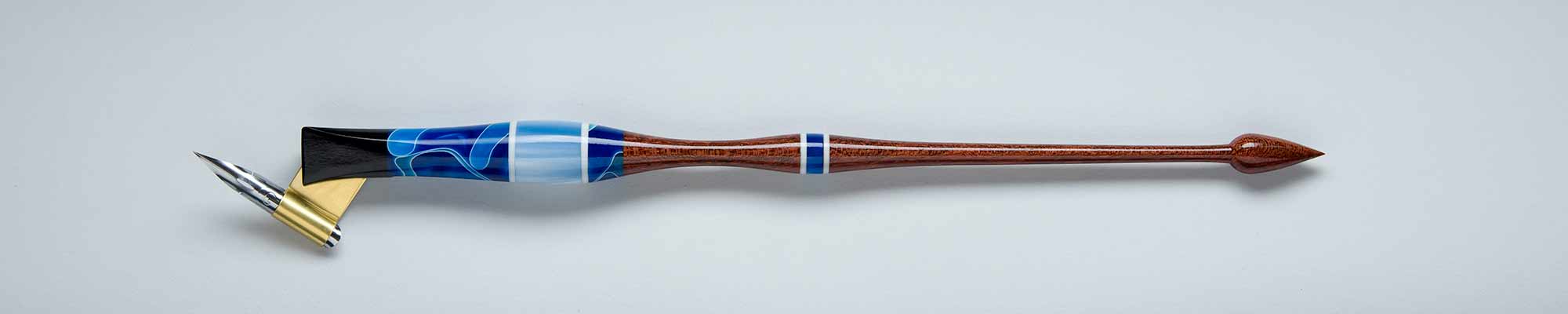 Oblique Pen Holder Image Oblique Pen Holder Image