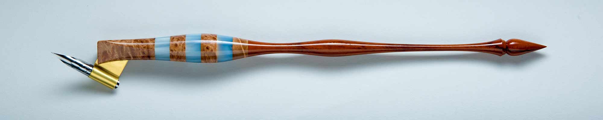 Oblique Pen Holder Image Oblique Pen Holder Image