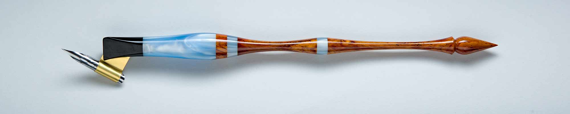 Oblique Pen Holder Image Oblique Pen Holder Image
