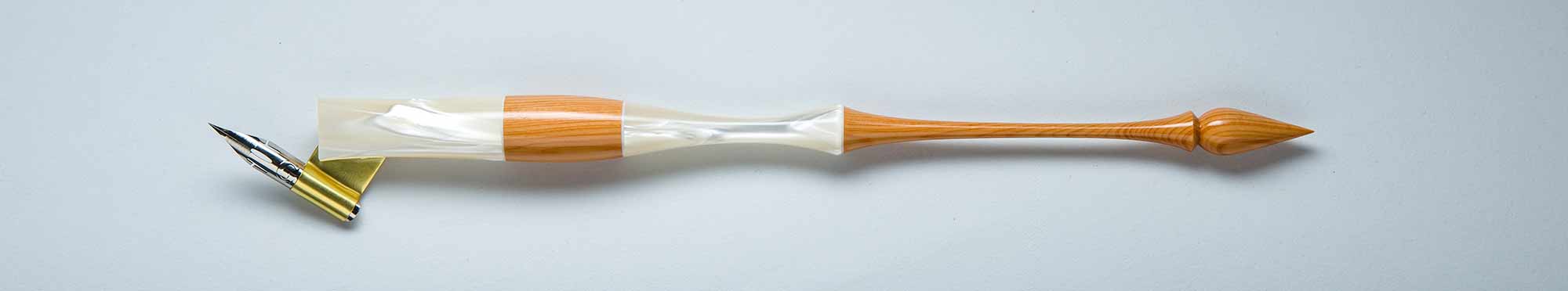 Oblique Pen Holder Image Oblique Pen Holder Image