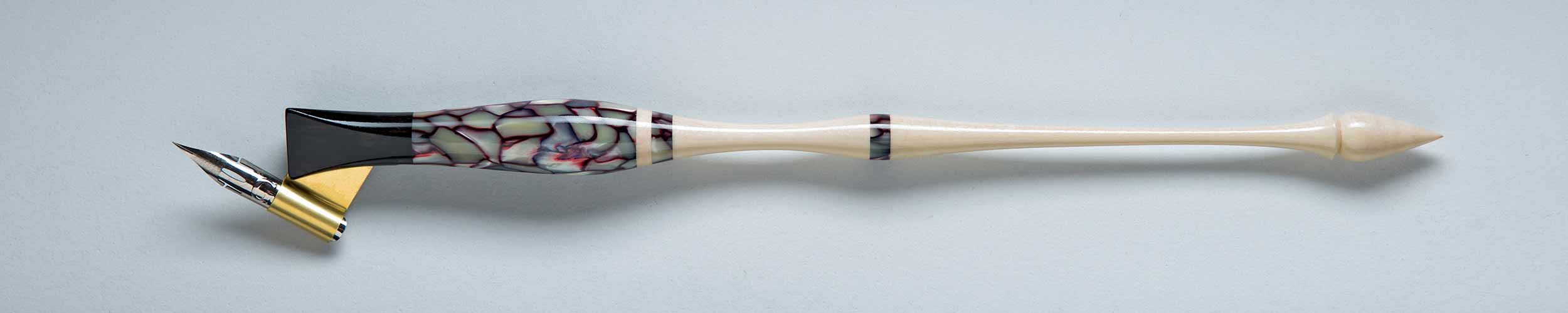 Oblique Pen Holder Image Oblique Pen Holder Image