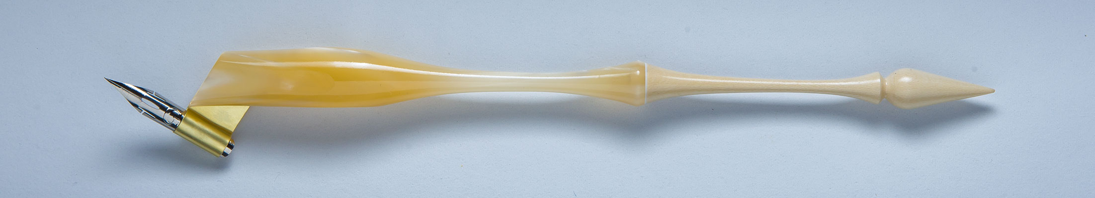 Oblique Pen Holder